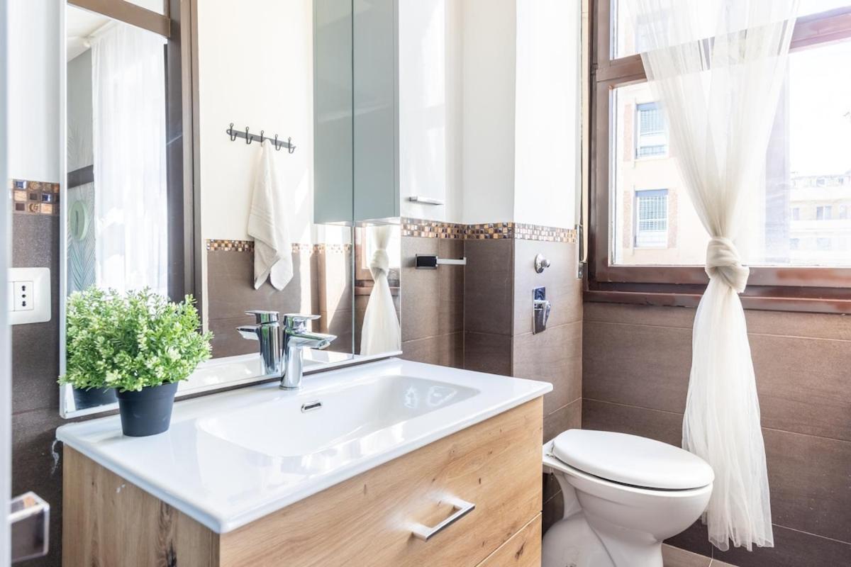 Duomo 5min - Torre Velasca - 2 Bedrooms - Netflix, Wi-fi Apartment Milan