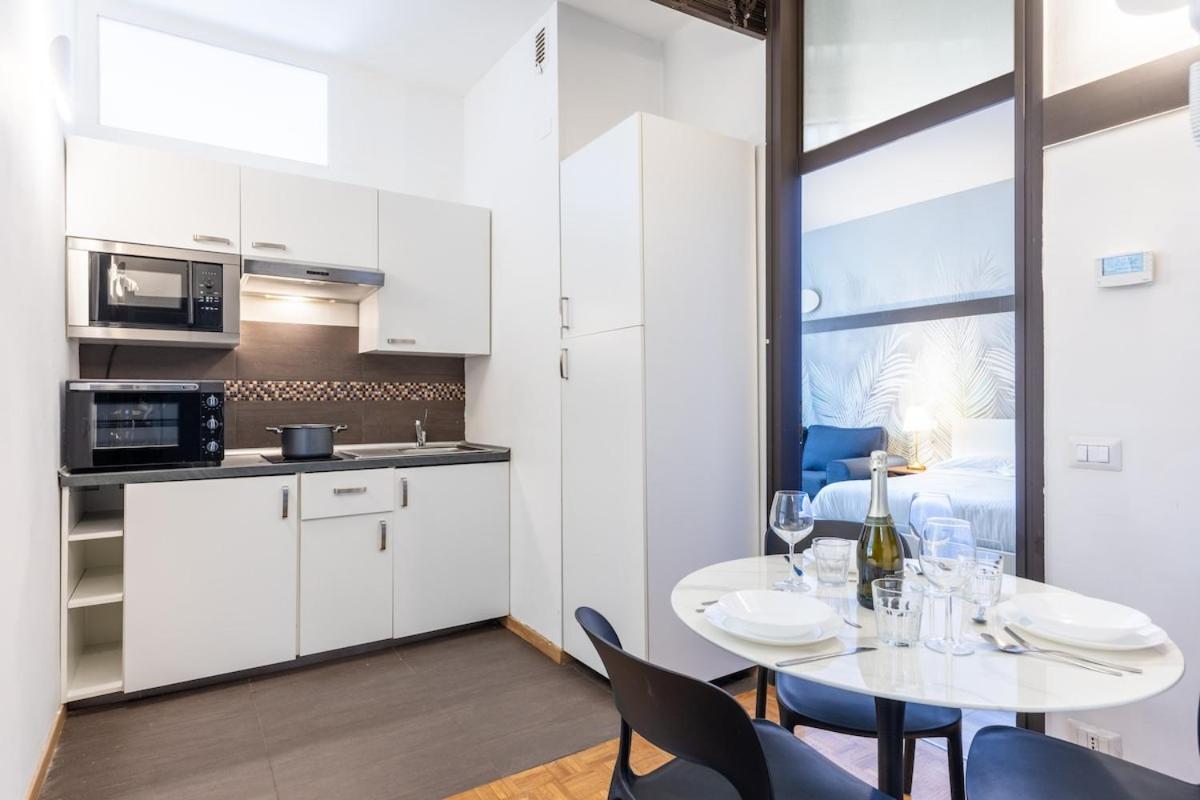 Apartment Duomo 5min - Torre Velasca - 2 Bedrooms - Netflix, Wi-fi Milan
