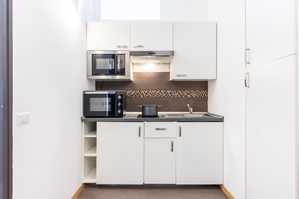 Apartment Duomo 5min - Torre Velasca - 2 Bedrooms - Netflix, Wi-fi Milan